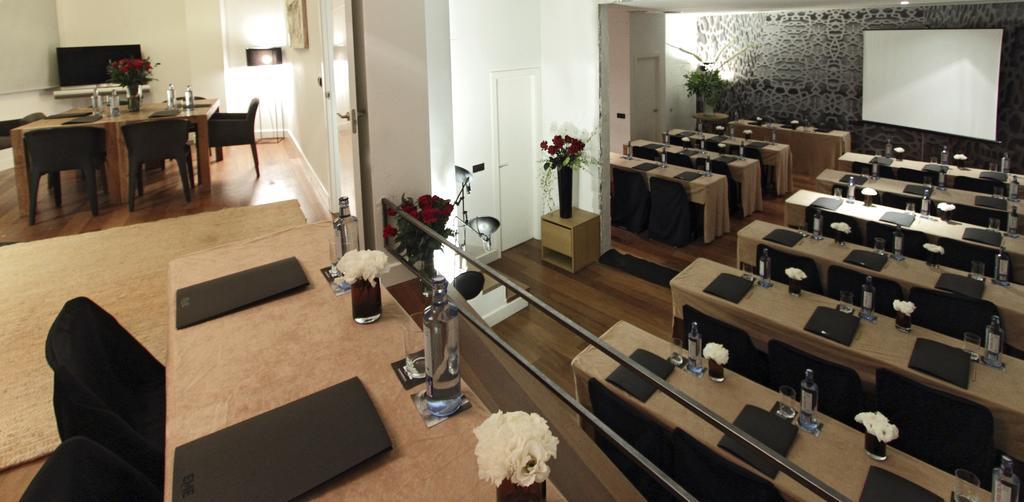 Eme Catedral Mercer Hotel Sevilla Bisnis foto The interior of the restaurant
