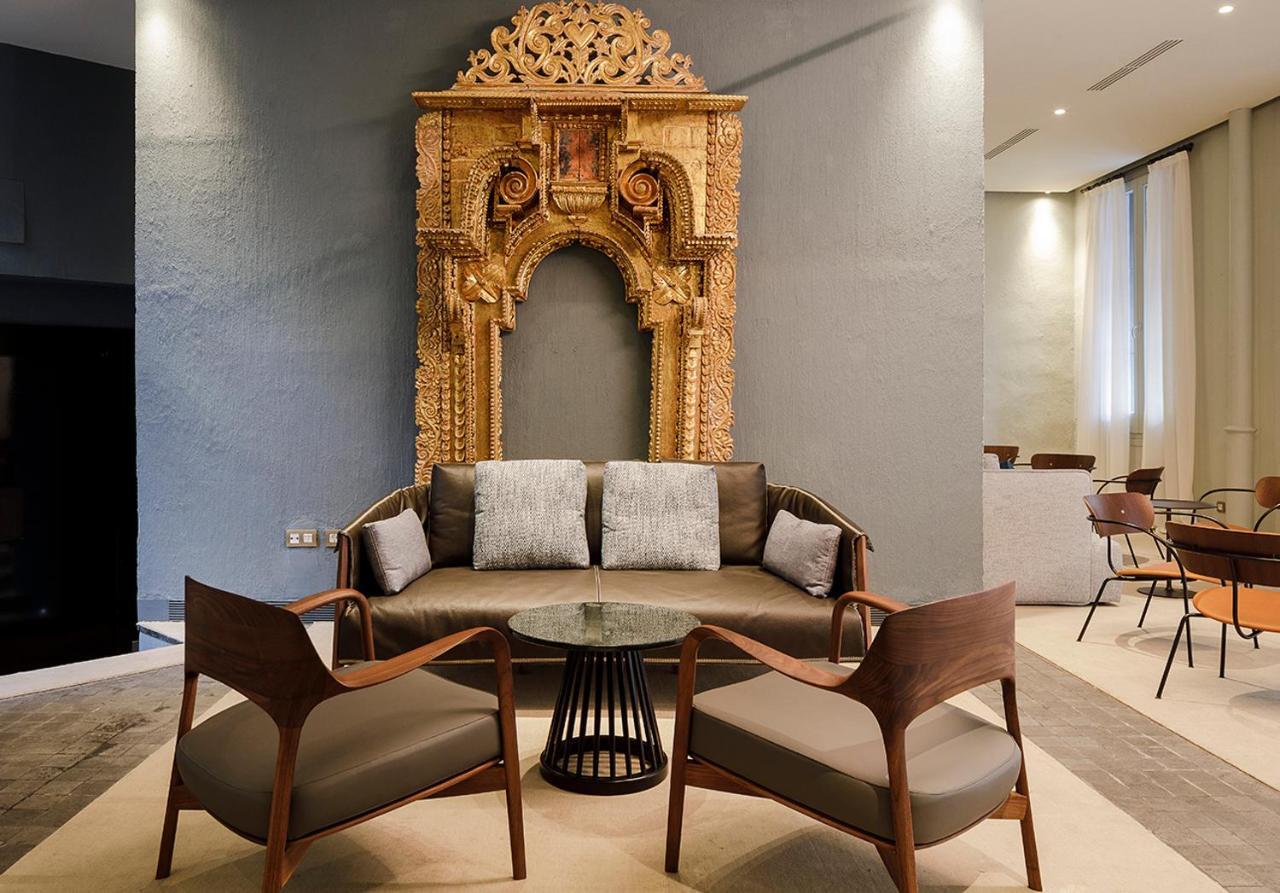 Eme Catedral Mercer Hotel Sevilla Bagian luar foto The Library at The Park, New Delhi